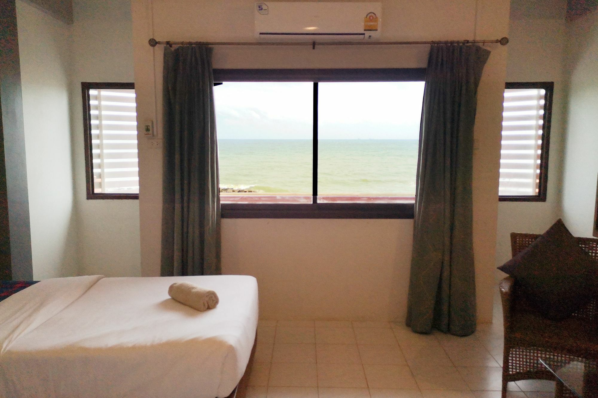Gao Saengchan Beachfront Rayong Extérieur photo